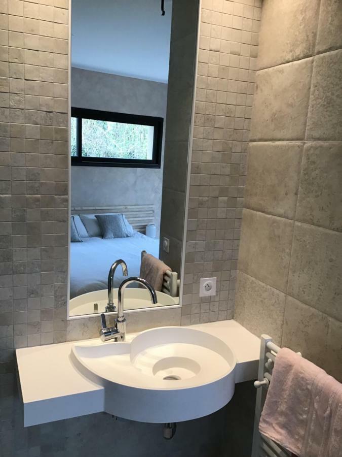 Cocoon Studio Apartment Gueron Exterior photo