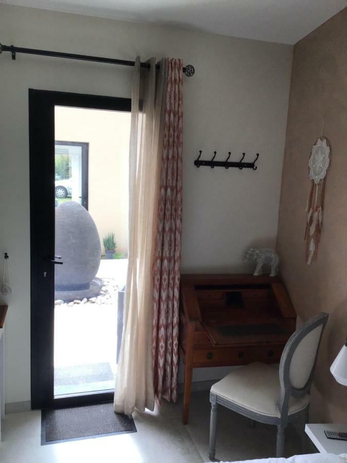 Cocoon Studio Apartment Gueron Exterior photo